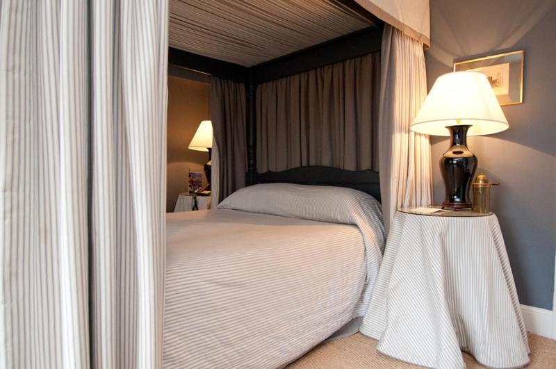 The Seaview Hotel And Restaurant エクステリア 写真