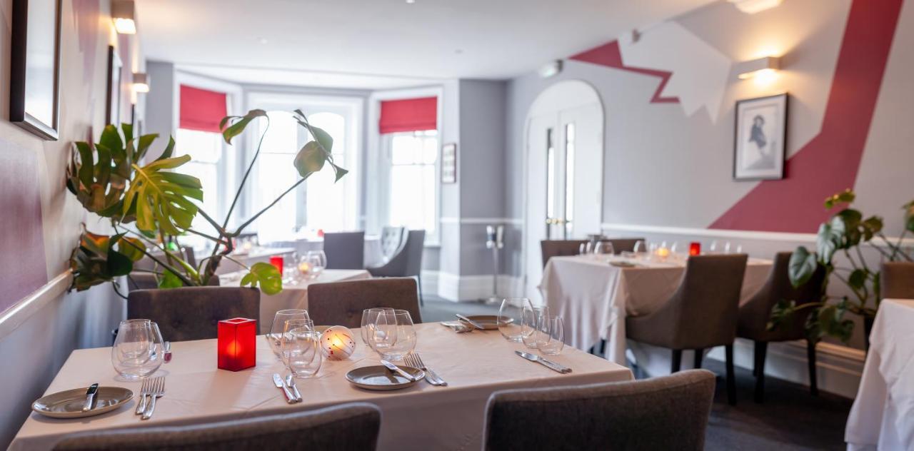 The Seaview Hotel And Restaurant エクステリア 写真